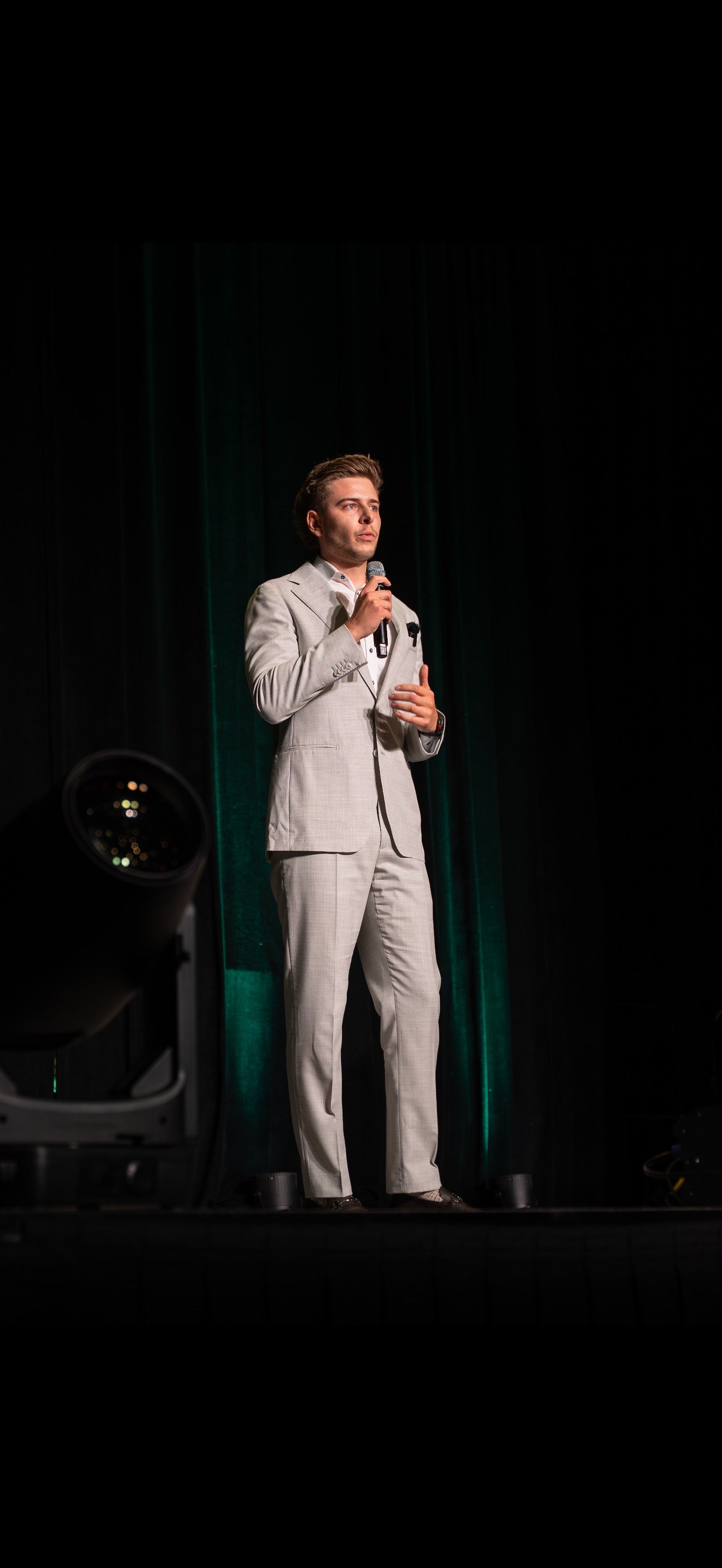 Review by Jonathan Rindt